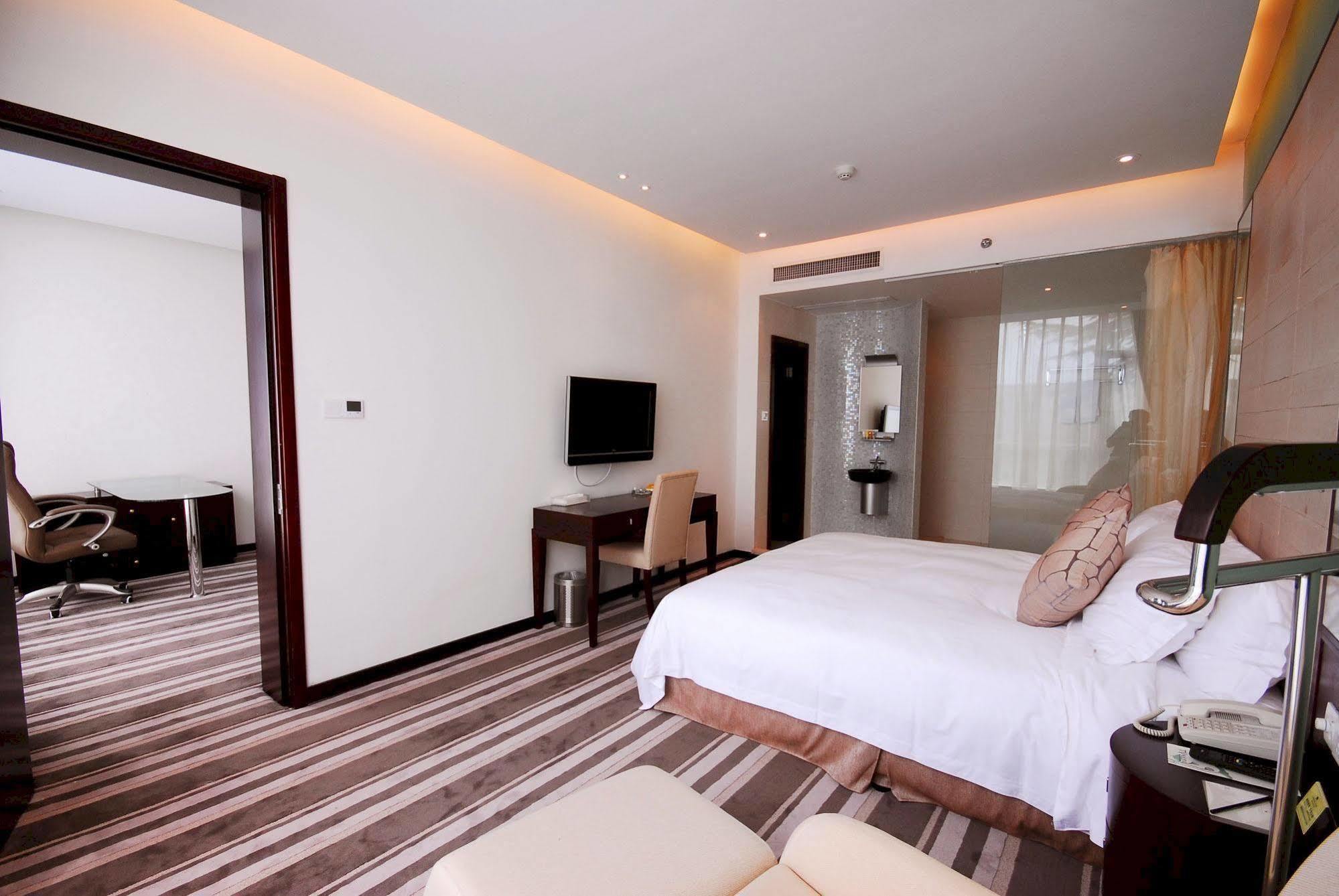 Yihe Harbor Hotel Уси Экстерьер фото